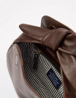 Afbeelding in Gallery-weergave laden, COCO CROISSANT CHOCOLATE SOFT GRAIN LEATHER
