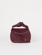 Afbeelding in Gallery-weergave laden, COCO CROISSANT DARK CHERRY SOFT GRAIN LEATHER
