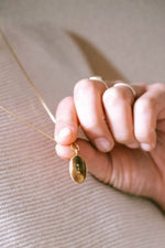 Afbeelding in Gallery-weergave laden, TSURU NECKLACE
