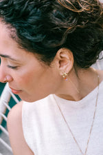 Afbeelding in Gallery-weergave laden, SORA PULL THROUGH EARRINGS
