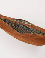 Afbeelding in Gallery-weergave laden, LEO CROSSBODY STRAP COGNAC SUEDE WITH CLASSIC LEATHER
