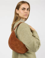 Afbeelding in Gallery-weergave laden, LEO SHOULDER STRAP COGNAC SUEDE WITH CLASSIC
