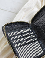 Afbeelding in Gallery-weergave laden, SONNY SQUARE WALLET BLACK CLASSIC CROCO
