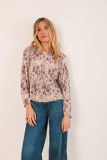 Afbeelding in Gallery-weergave laden, WATERCOLOR BLOUSE
