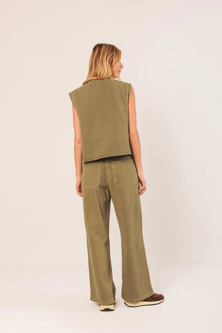 BOXY TWILL VEST