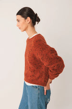Afbeelding in Gallery-weergave laden, MOHAIR CROP SWEATER
