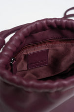 Afbeelding in Gallery-weergave laden, GATHERED LEATHER TOTE
