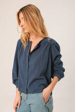 Afbeelding in Gallery-weergave laden, EMBROIDERED BOXY SHIRT
