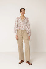 Afbeelding in Gallery-weergave laden, HEMSTITCH DETAILS BLOUSE
