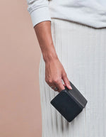 Afbeelding in Gallery-weergave laden, CASSIES CARDCASE BLACK LEATHER
